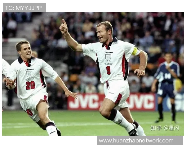 足球明星进球瞬间双人庆祝动作图集展现激情与默契