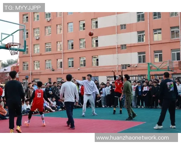篮球明星齐聚一堂共同挥洒汗水展现激情与友谊的篮球盛宴 篮球明星齐聚一堂共同挥洒汗水展现激情与友谊的篮球盛宴
